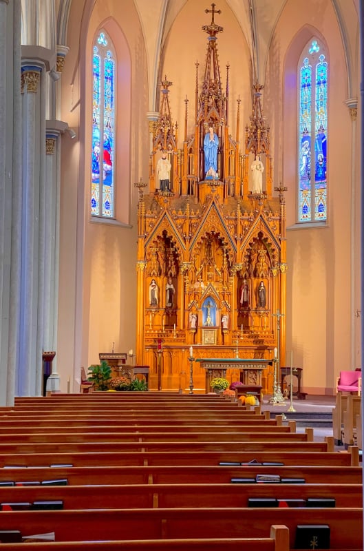 blessed-sacrament-inside